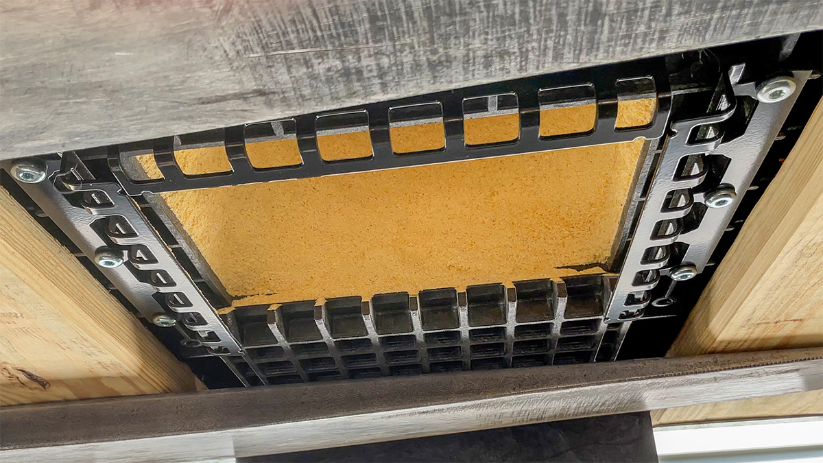 Material Bridge in Hopper