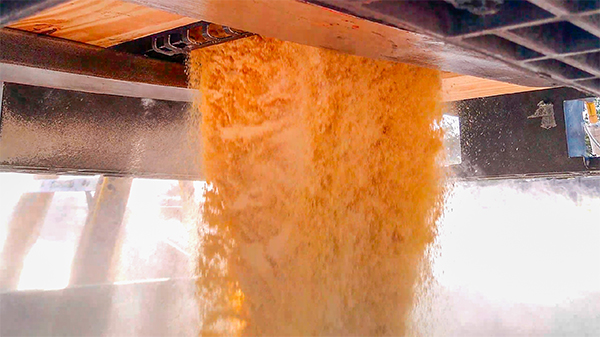 Material Flowing after Vibrator turned on